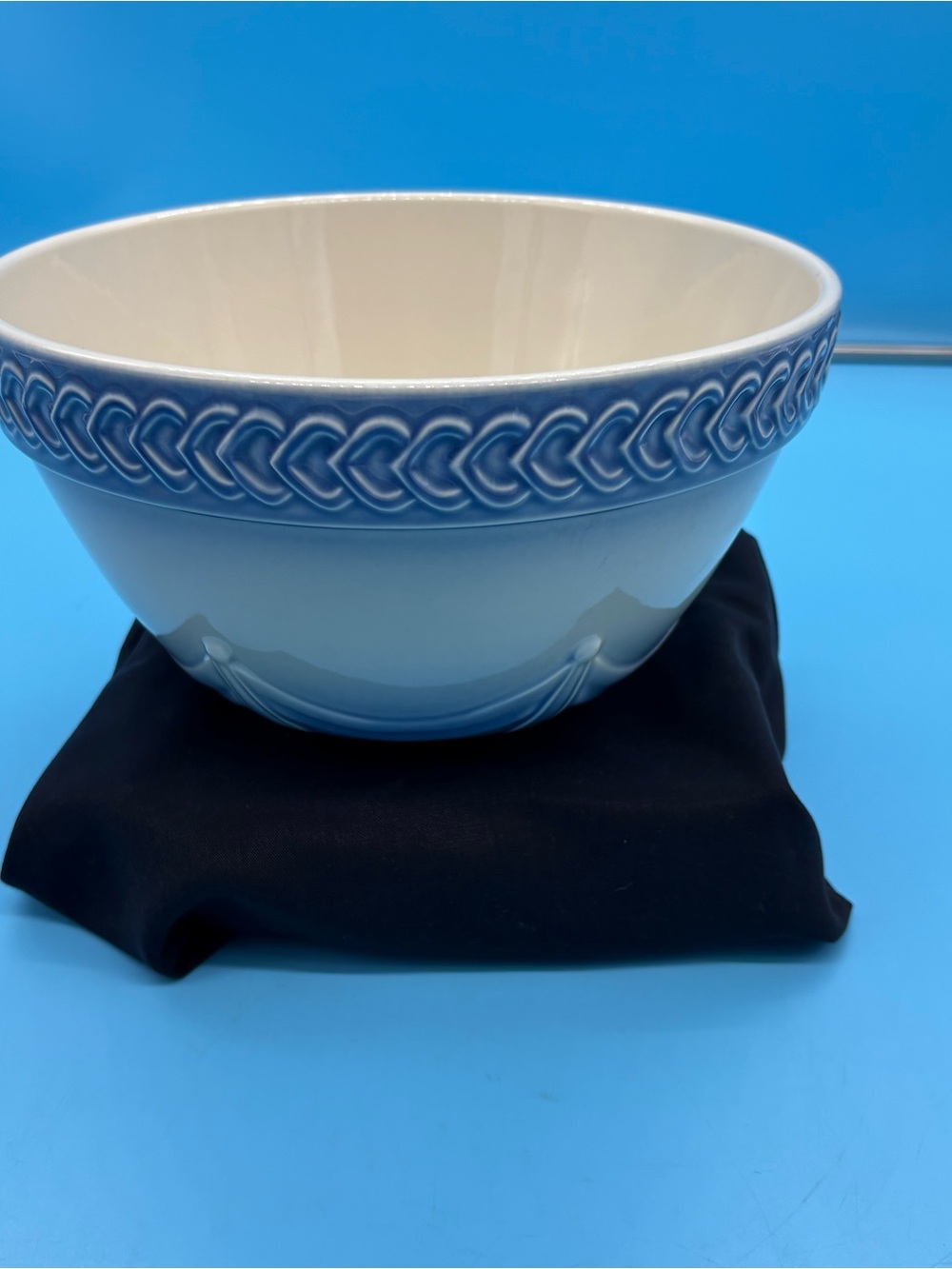 Longaberger American Craft Originals 9.5" bowl ivory blue Collector's Series